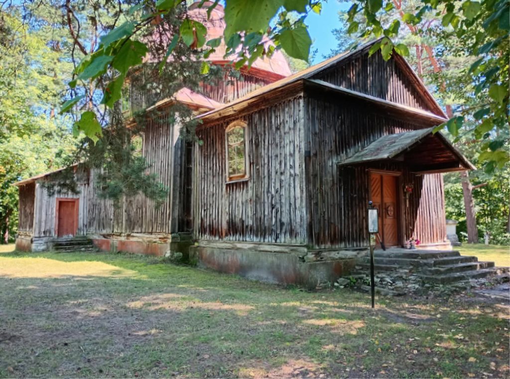 cerkiew w Łówczy wejście